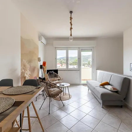 With Air Conditioning And Terrazzo Castelsardo