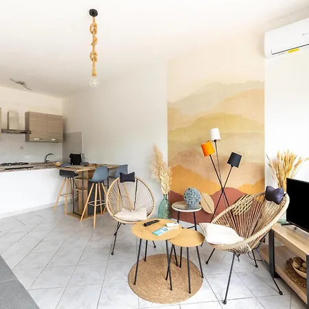 With Air Conditioning And Terrazzo