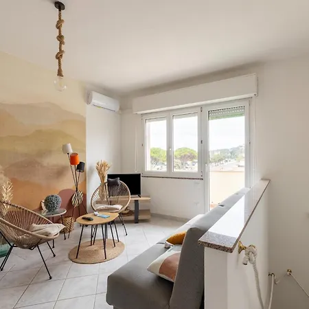 Lägenhet With Air Conditioning And Terrazzo *